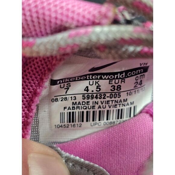 NIKE ROSHE RUN Womens Shoes PRINT POLKA DOT 599432 005 SZ 7.0 WOLF GRAY VIOLET - Picture 9 of 9